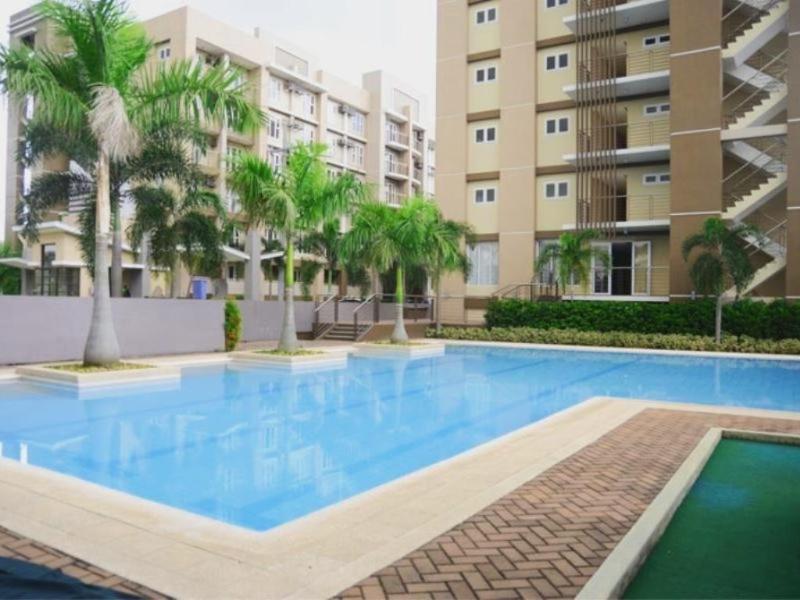 โรงแรม สตราเดลลา Cainta ภายนอก รูปภาพ